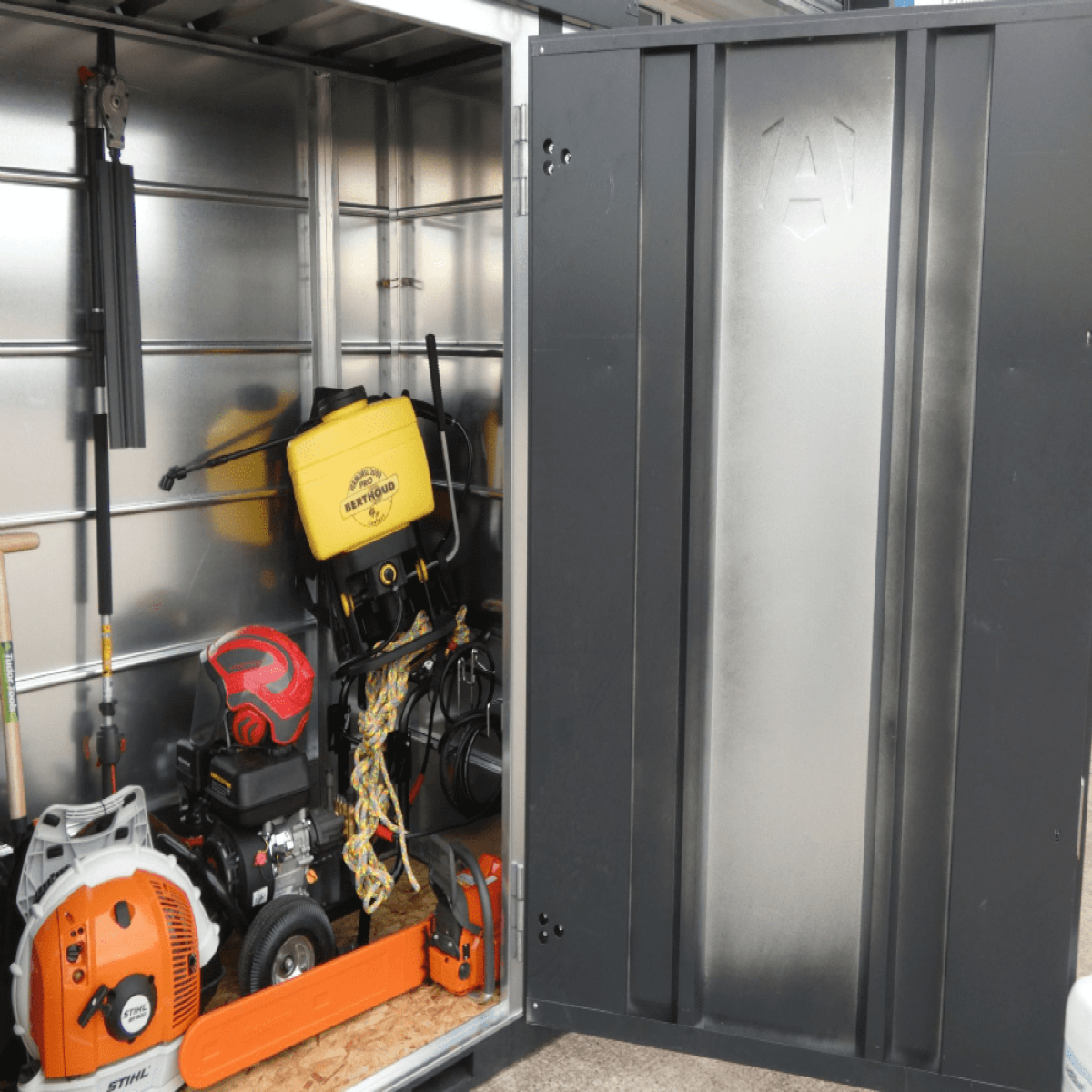 Armorgard Forma-Stor 100