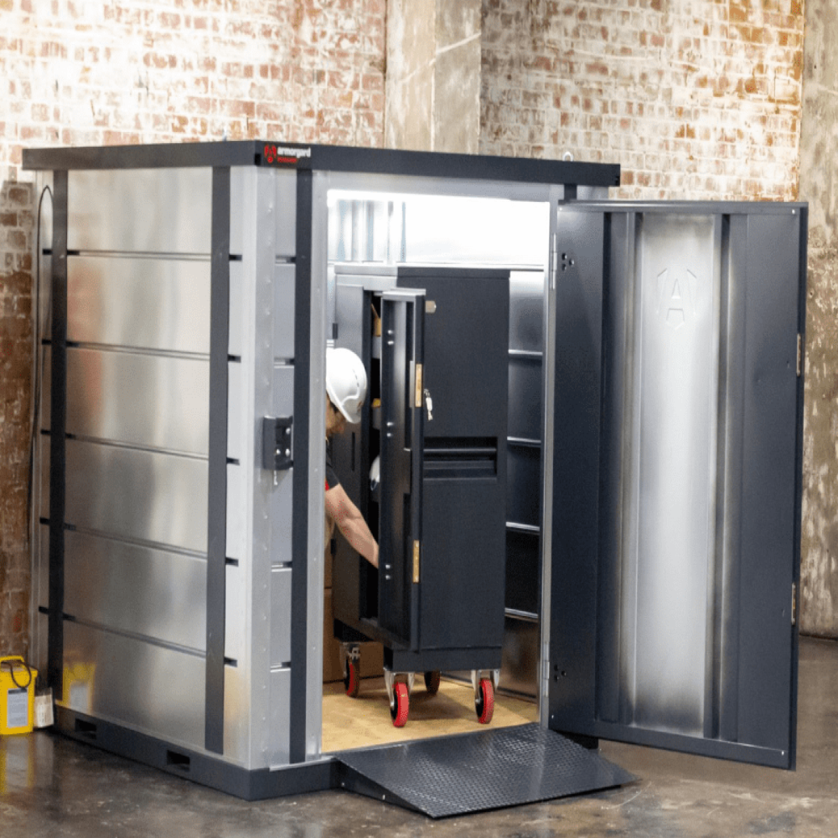 Armorgard Forma-Stor 200